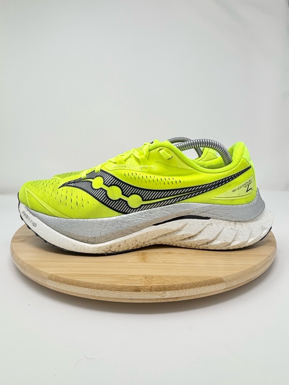 Saucony Endorphin Speed 4 Shoes Mens Size 9.5 Yellow Running Comfort Walking